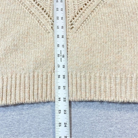 Ophelia Roe Sweater Women's M Beige Turtleneck Cable Knit Cozy Soft Cropped NWT - Picture 15 of 15